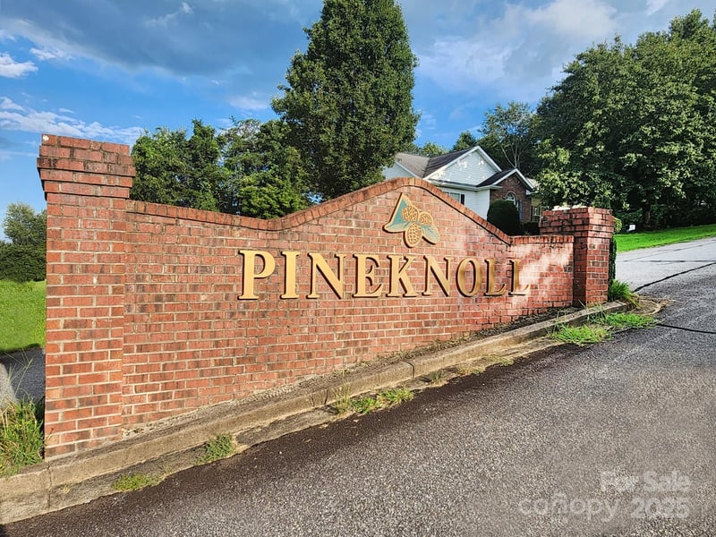 00 Pineknoll Dr #30, Hickory, NC 28602