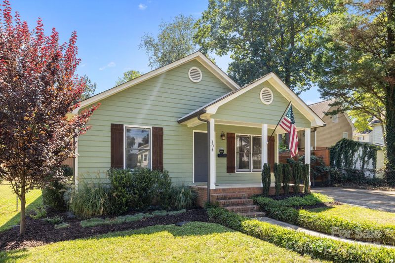 104 Oak St, Belmont, NC 28012