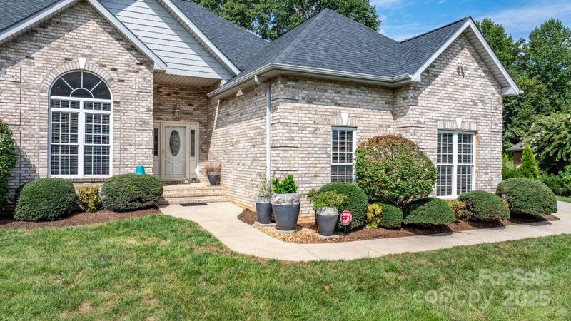 3915 Steve Ikerd Dr NE, Hickory, NC 28601