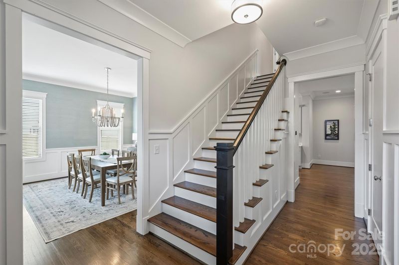 608 Melbourne Ct, Charlotte, NC 28209