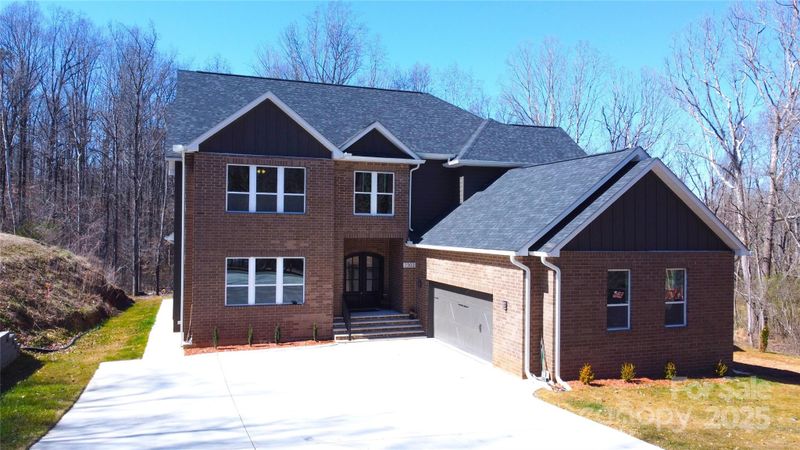 2302 Rayecliff Ln, Charlotte, NC 28214