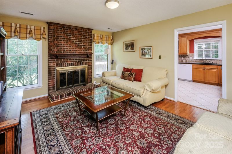 6010 Rexwood Pl, Charlotte, NC 28210
