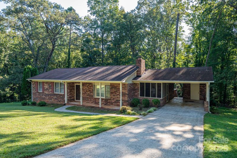 901 S 14th St, Bessemer City, NC 28016