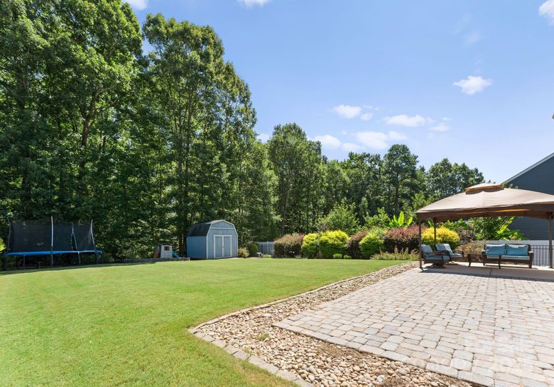 7246 Adirondack Dr, Denver, NC 28037