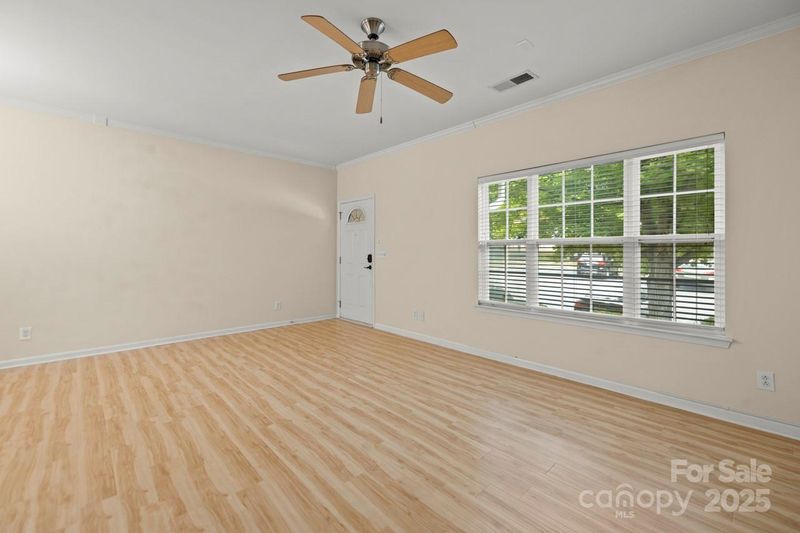 8430 Big Creek Ct, Matthews, NC 28105