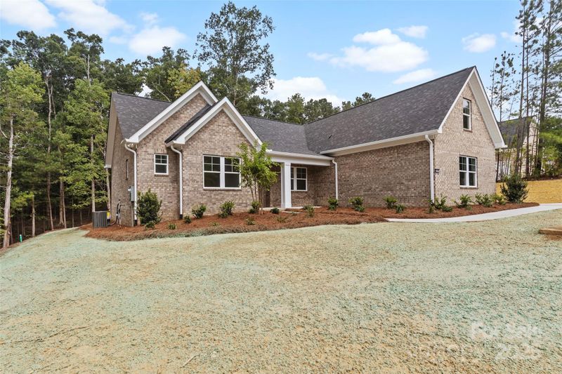 1028 Lyndon Dr, Lancaster, SC 29720
