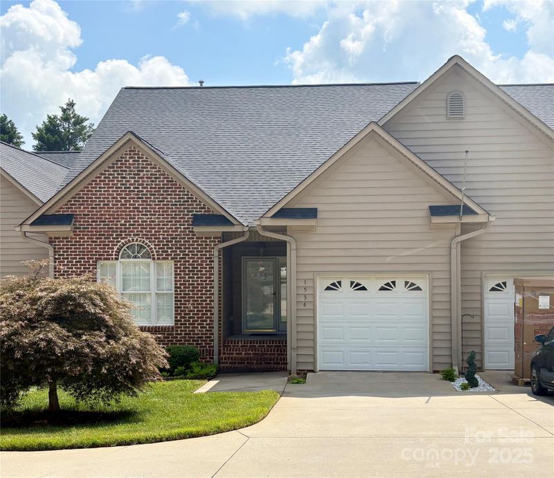 1534 Forest Park Dr, Statesville, NC 28677