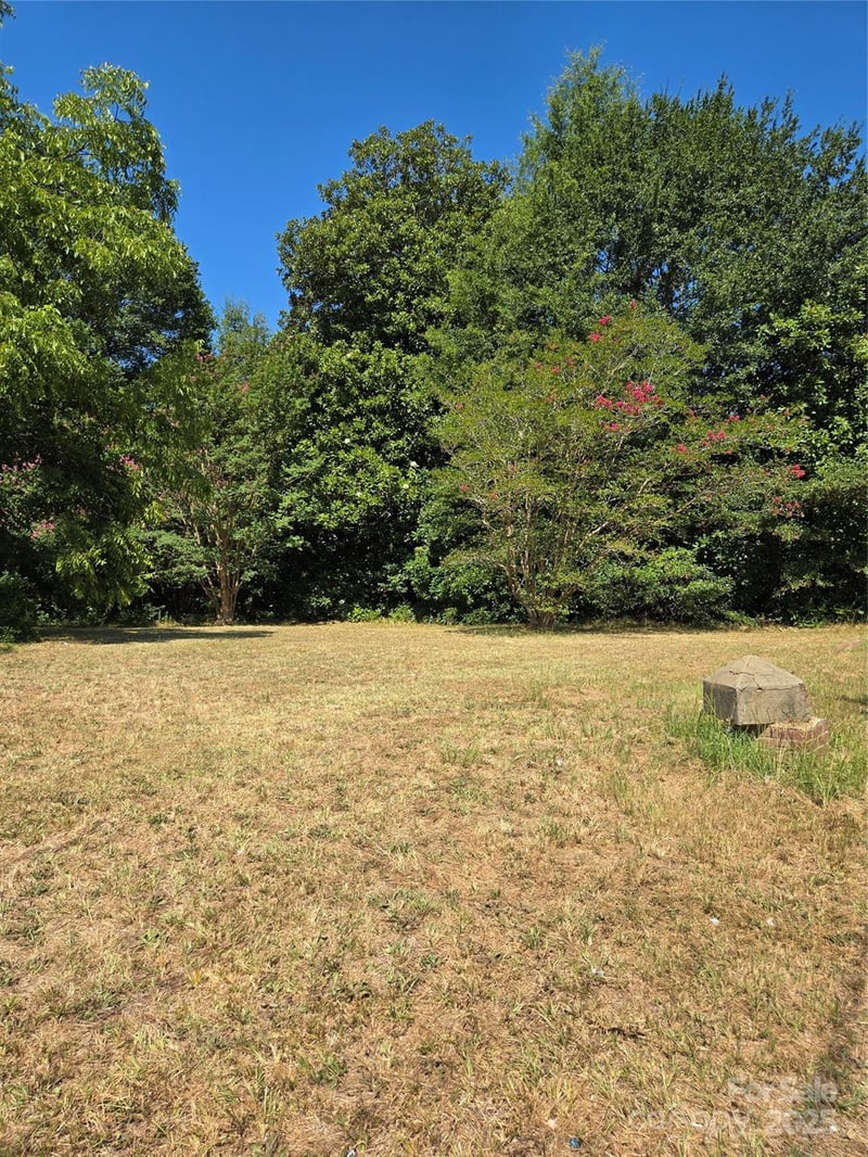 717 Kings Mountain St, Clover, SC 29710
