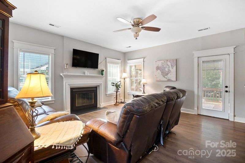 13011 Peacock Ln, Charlotte, NC 28215