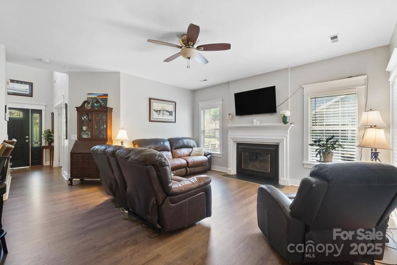 13011 Peacock Ln, Charlotte, NC 28215