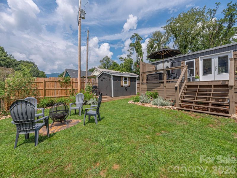 248 Max Thompson Rd, Canton, NC 28716