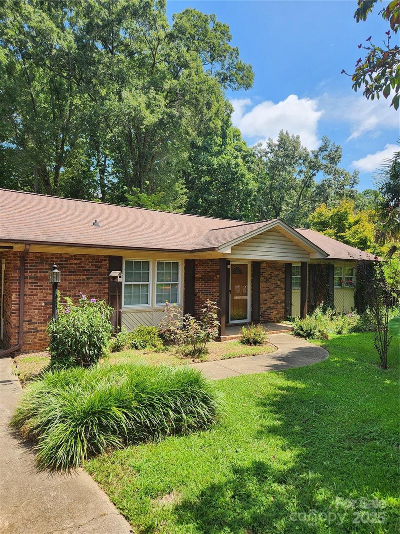 1530 Moore Dr, Gastonia, NC 28054