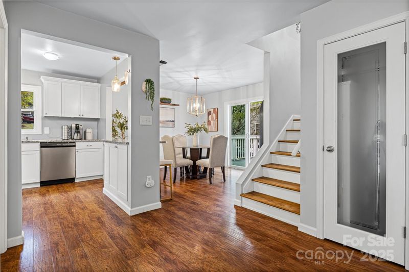 6027 Windjammer Dr, Tega Cay, SC 29708