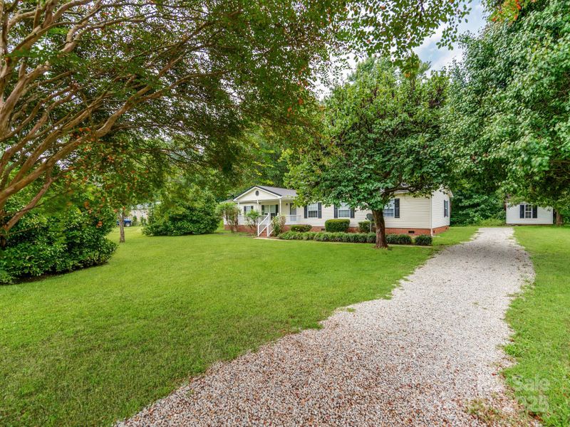 260 Westen Acres Dr, Kannapolis, NC 28081