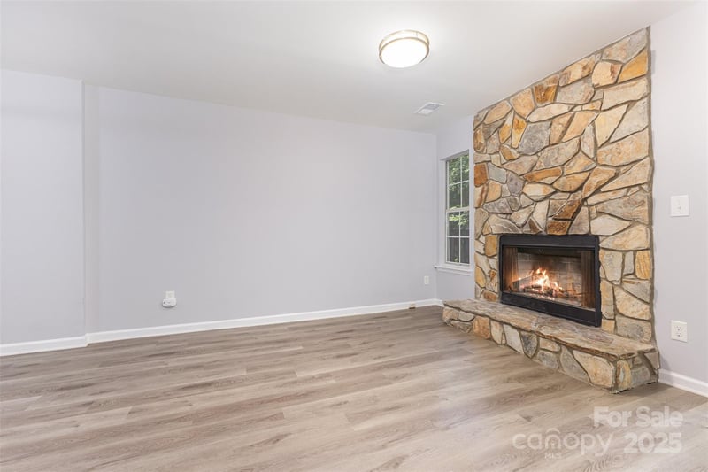 6319 Windsor Gate Ln, Charlotte, NC 28215