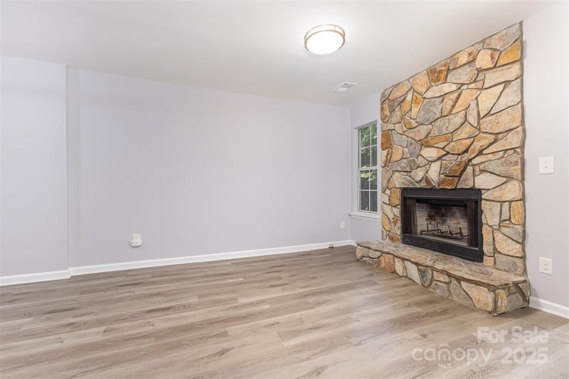 6319 Windsor Gate Ln, Charlotte, NC 28215