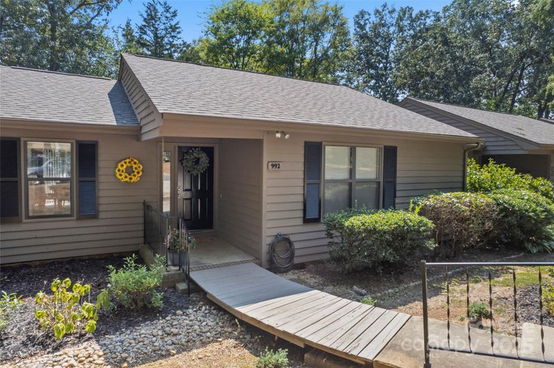 992 Cranberry Cir, Fort Mill, SC 29715