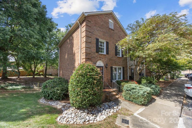6744 Constitution Ln, Charlotte, NC 28210
