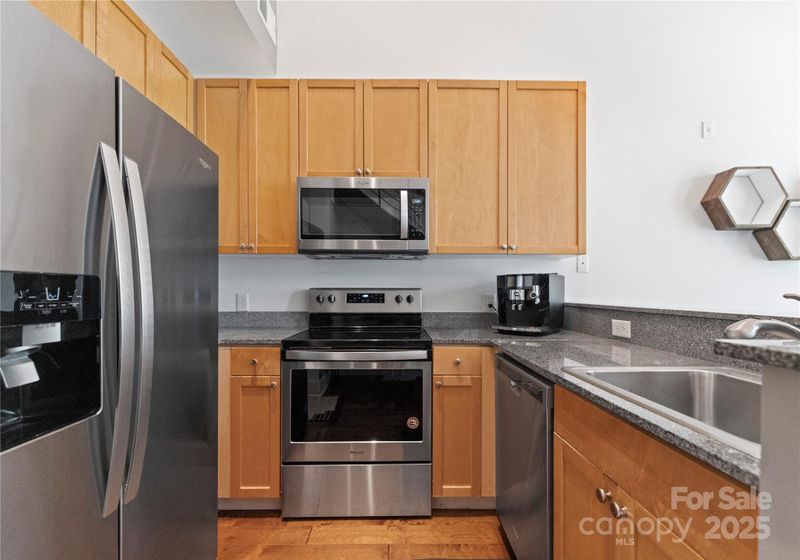 115 E Park Ave #427, Charlotte, NC 28203