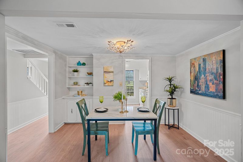 8414 Knights Bridge Rd, Charlotte, NC 28210
