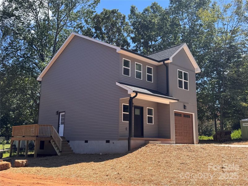 3920 Cherry Grove Dr, Hickory, NC 28602