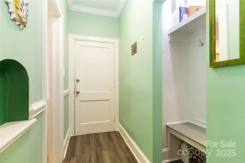 811 E Morehead St #6, Charlotte, NC 28202