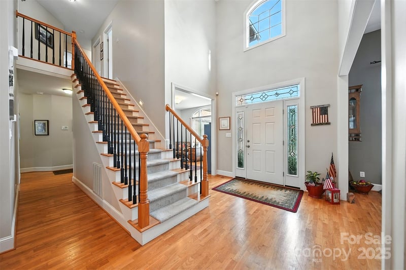 510 7th St NE, Conover, NC 28613