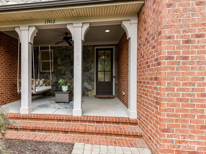 17412 Pennington Dr, Cornelius, NC 28031