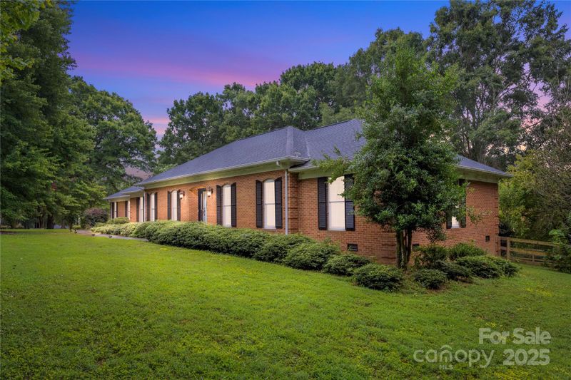 1217 Rosa Dr, Monroe, NC 28112
