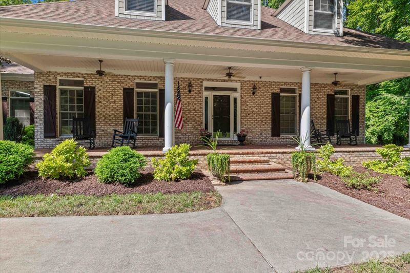 11735 Abernathy Rd, Charlotte, NC 28216