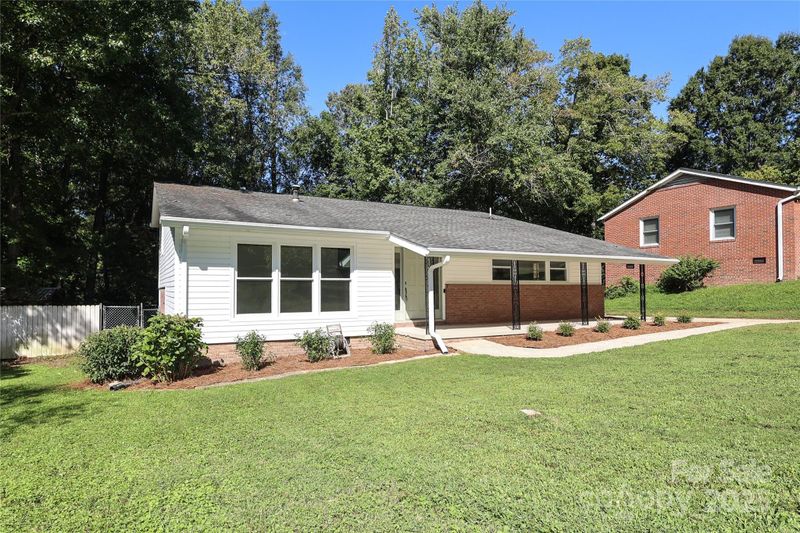 1521 Anthony Dr, Gastonia, NC 28052