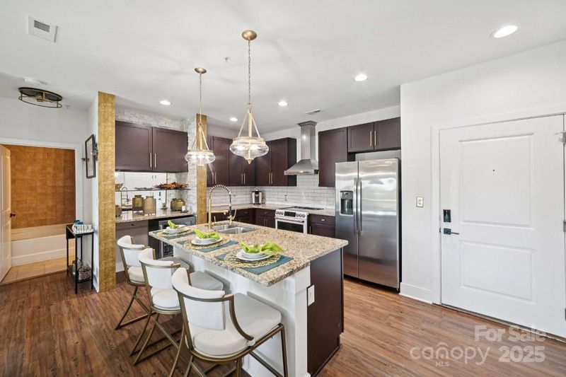 630 Calvert St #305, Charlotte, NC 28208