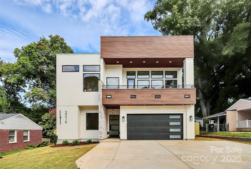 2219 Shamrock Dr, Charlotte, NC 28205