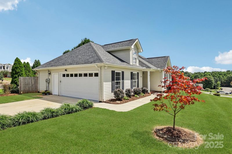 1827 Pipers Ridge Cir NW, Conover, NC 28613