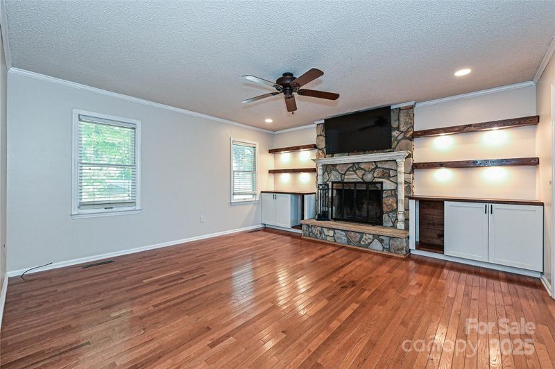 316 Henderson Cir, Harrisburg, NC 28075