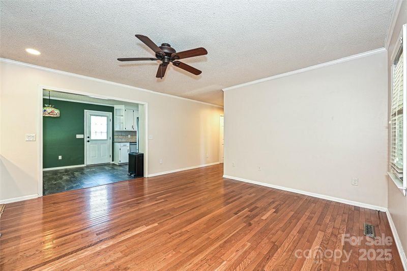 316 Henderson Cir, Harrisburg, NC 28075