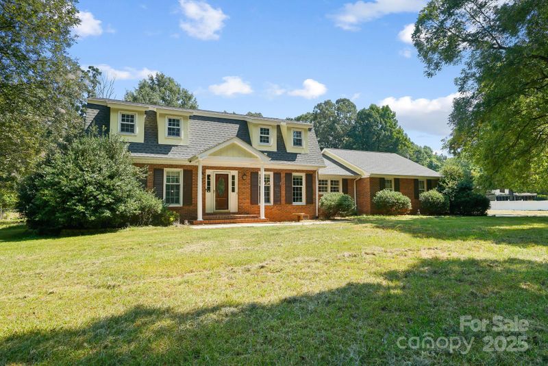 9551 Hitchgate Dr, Mint Hill, NC 28227