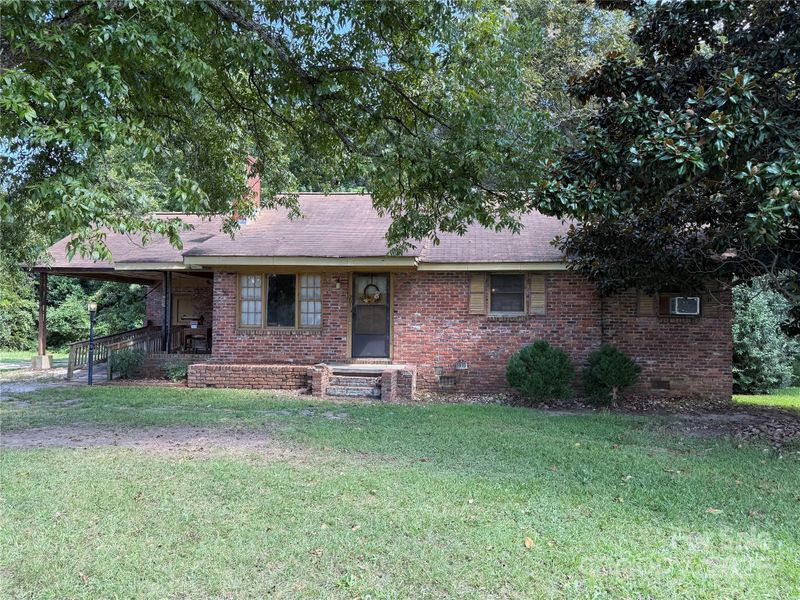 201 St Michael Ave, Great Falls, SC 29055