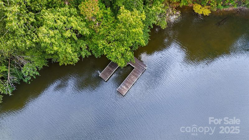 8068 Summit Ridge Dr, Catawba, NC 28609