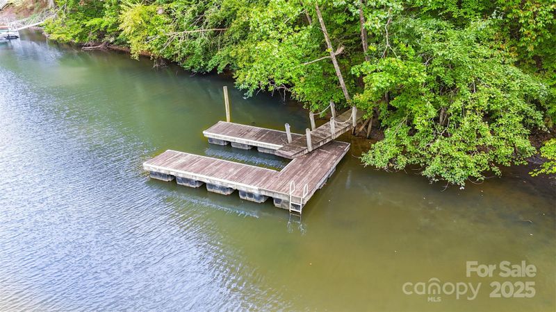 8068 Summit Ridge Dr, Catawba, NC 28609