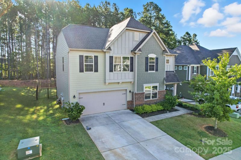 193 Falls Cove Dr, Troutman, NC 28166
