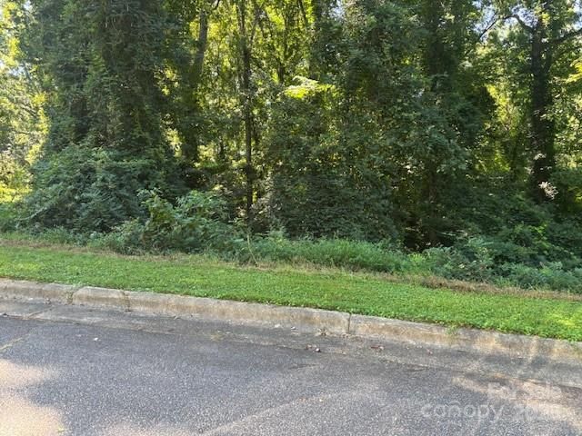 821 - 831 16th Avenue Ln NW, Hickory, NC 28601