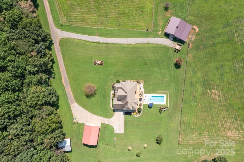 861 Tabor Rd, Olin, NC 28660