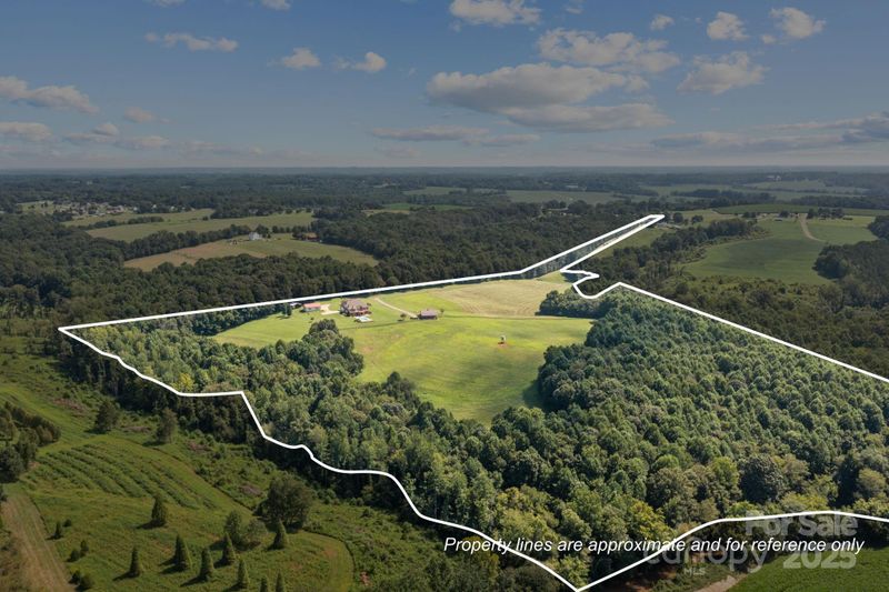 861 Tabor Rd, Olin, NC 28660