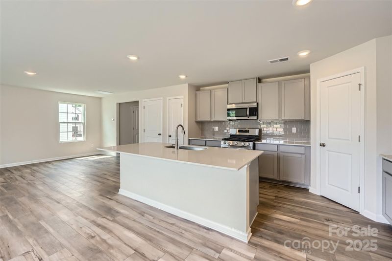3283 Crawford Ave, Gastonia, NC 28052