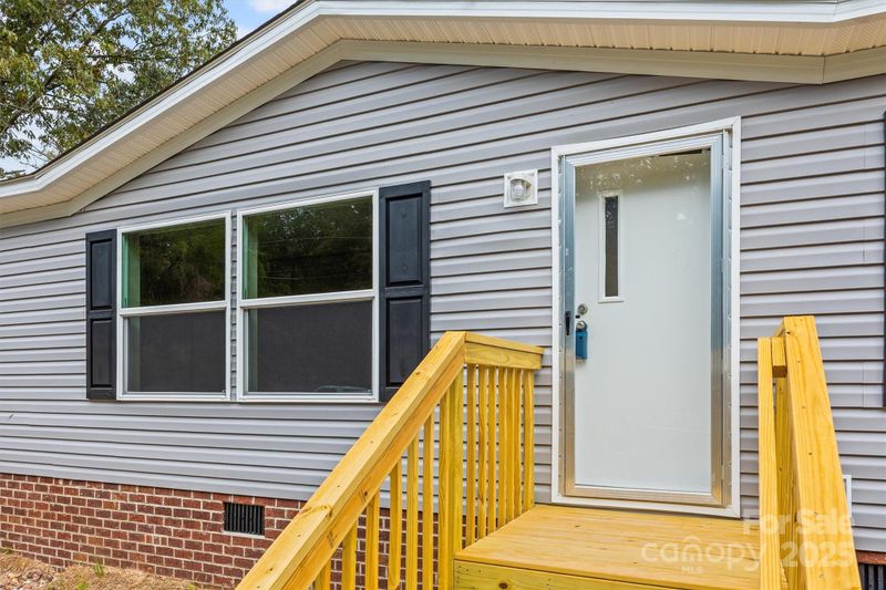 665 Burris Rd, Sharon, SC 29742