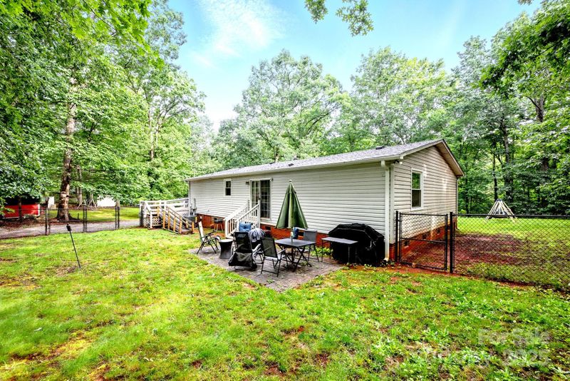 4921 Sierra Dr, Maiden, NC 28650