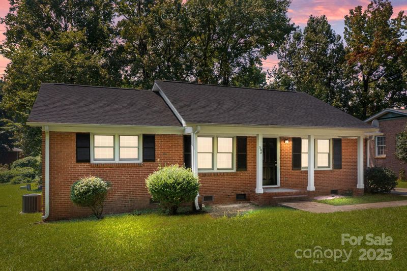 509 Scottsbrook Dr, Charlotte, NC 28213