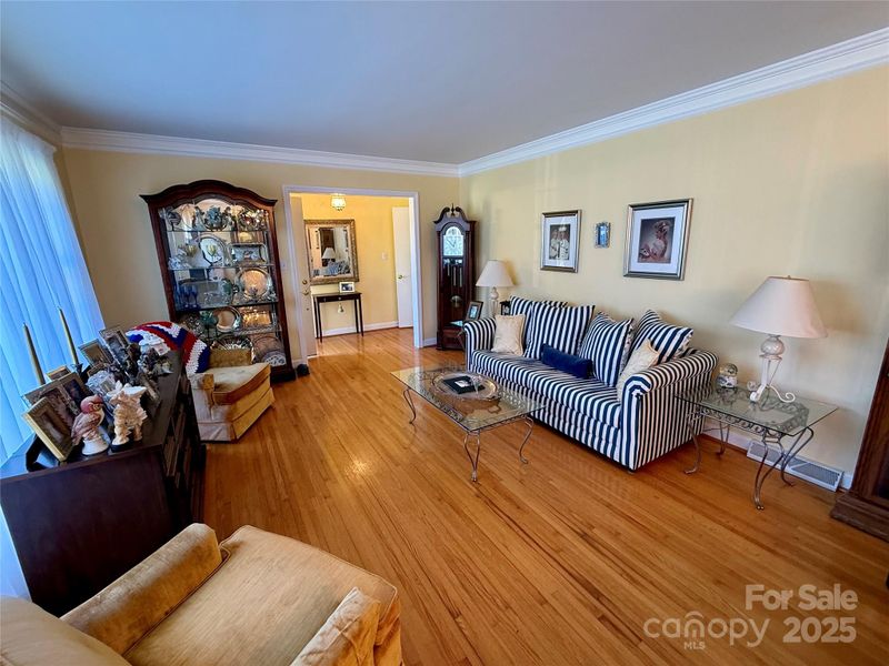 7632 Rolling Hill Rd, Charlotte, NC 28227