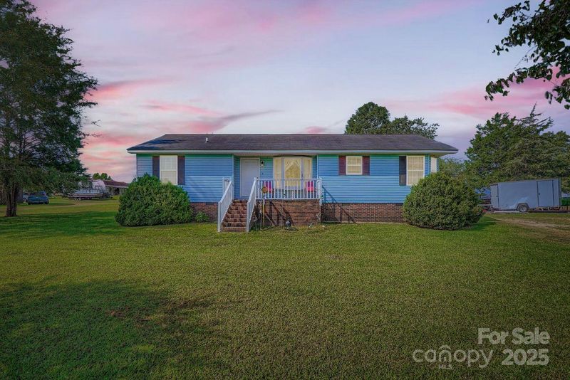 7785 Crestwood Dr, Kannapolis, NC 28081
